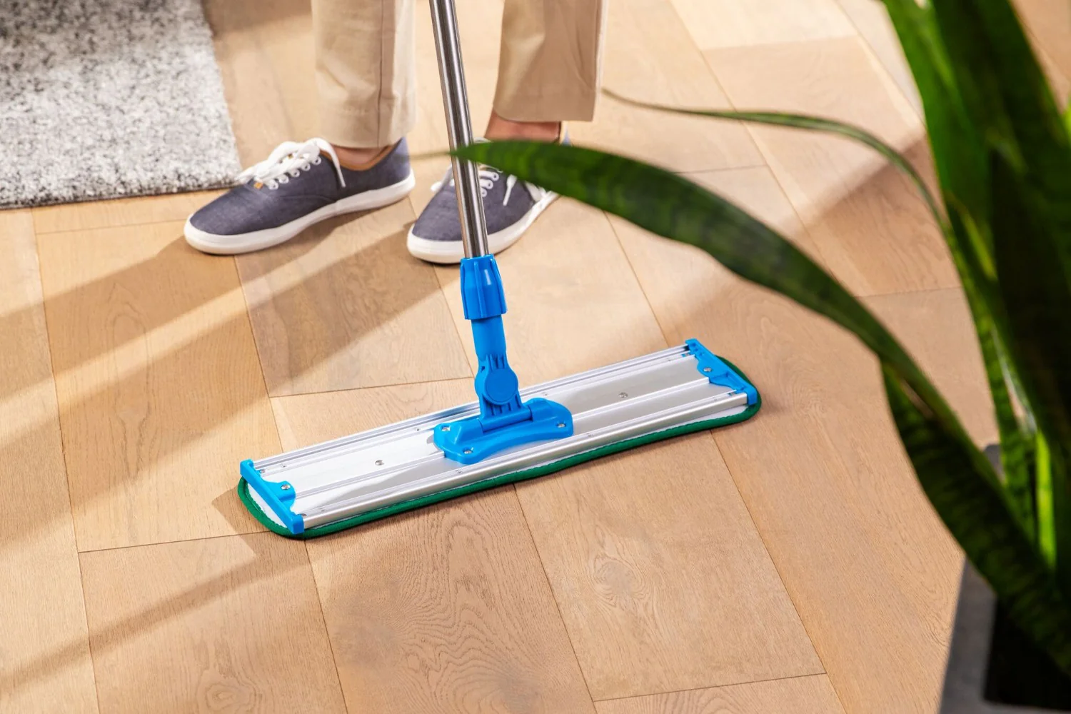 24" Color-Coded Microfiber Wet Mop Pads - Pack of 3 - Imagen 5